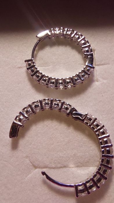 Kolczyki srebrne kółka z cyrkoniami