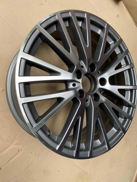 Mercedes A Klasa W177 Pojedyńcza Felga 18