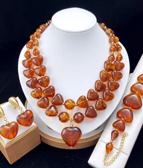 Элегантные  винтажные украшения. Натуральный  янтарь