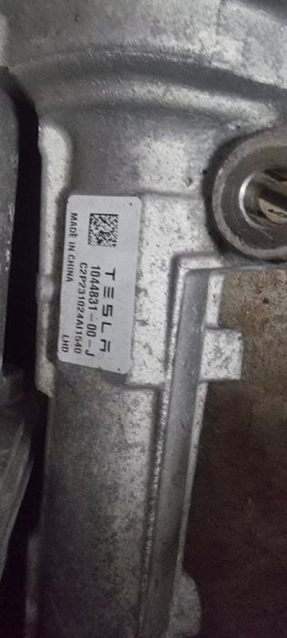 Caixa direção TESLA