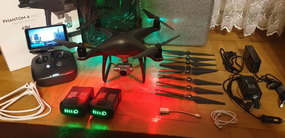DJI phantom 4 pro+ Obsidian z ekranem,3 bateriii