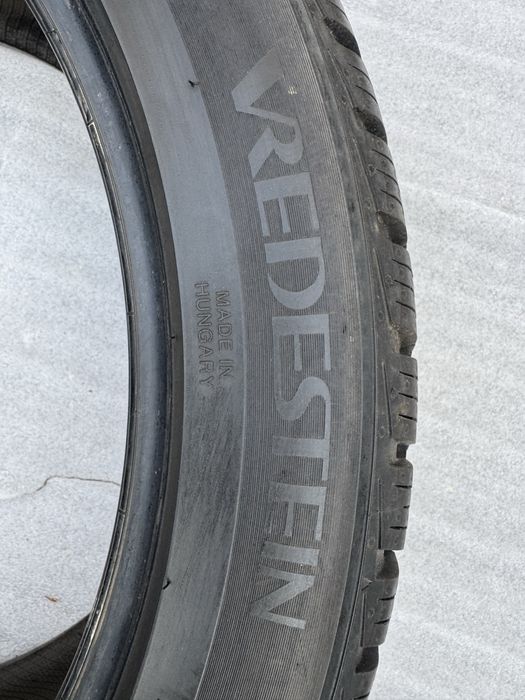 235/45R19 99W M+S Vredestein QuatracPro