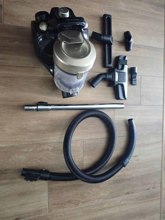 Odkurzacz GÖTZE & JENSEN BV200 700W bezworkowy, filtr EPA12