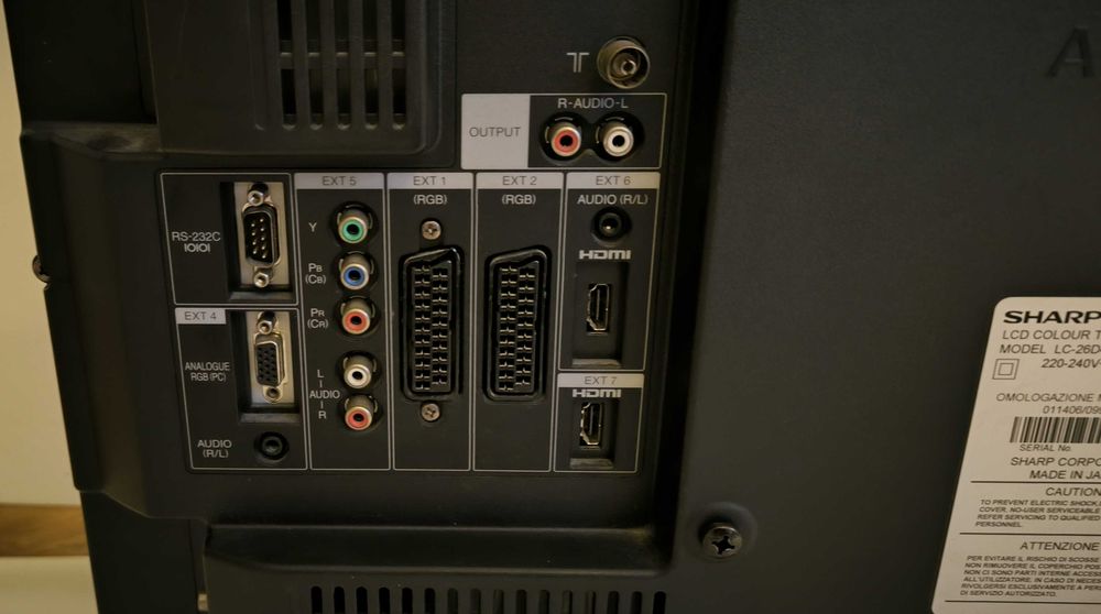 Telewizor LCD 26 cali HD Ready Sharp Aquos LC-26D44E-BK