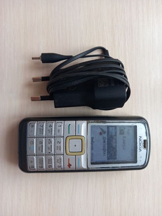 Телефон кнопковий Nokia 6070,RM-166