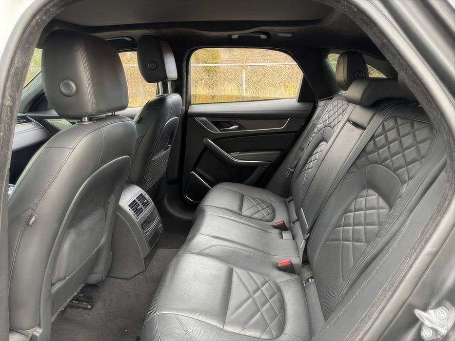 Jaguar F-PACE P250 S      2022