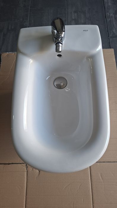 Bidé Roca com torneira