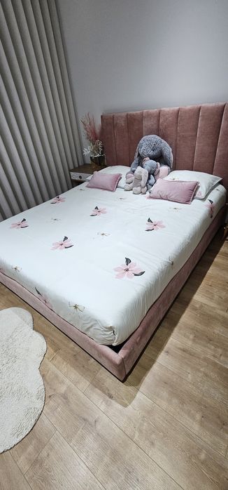 Cama casal ótimo estado