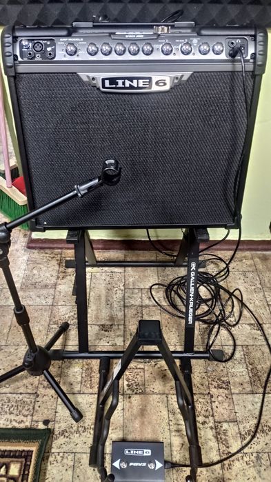 Гитарный комбик Line 6 Spider Jam