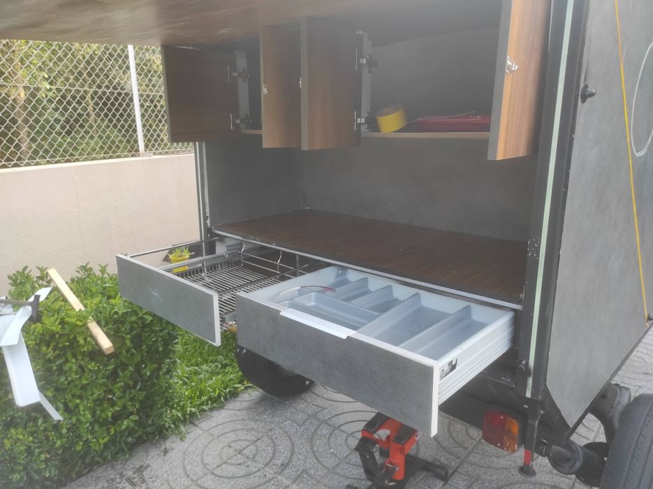 Atrelado (trailer) com suspensão