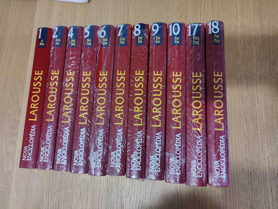 11 volumes da Nova Enciclopédia Larousse