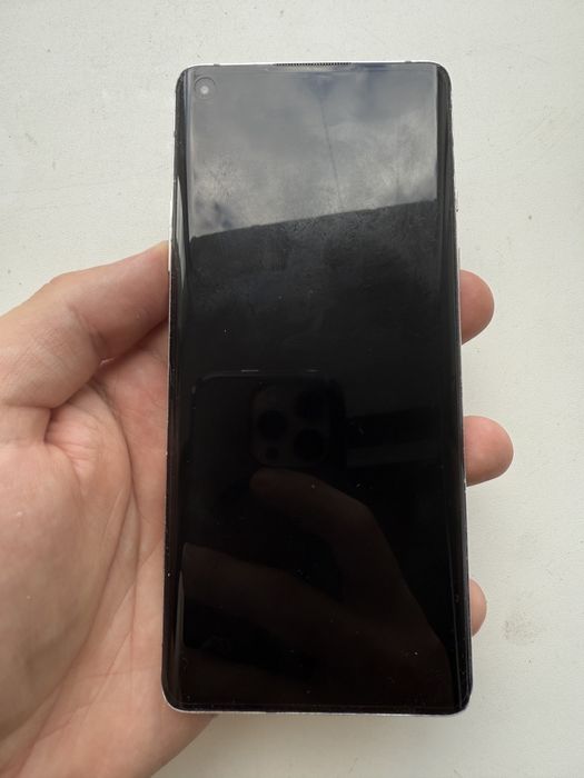 Продам OnePlus 8 8/128