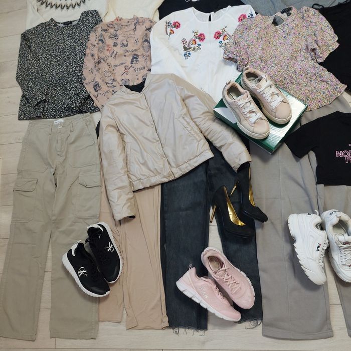 Лот речей Xs-S. Фірмовий одяг. Кросівки 38, 39. Куртка