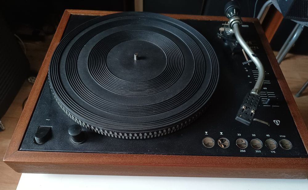 Gramofon Daniel Odnowiony