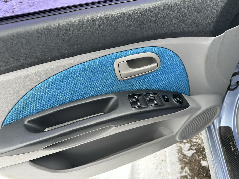 Kia Picanto 2007 г газ-бензин