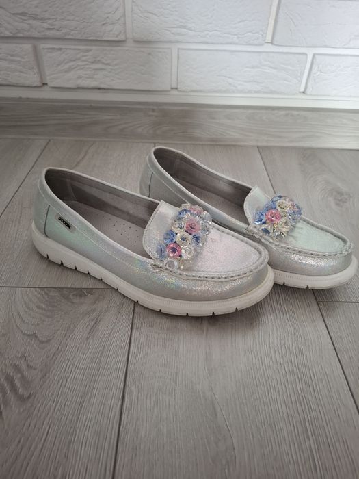 Mokasyny z kryształkami