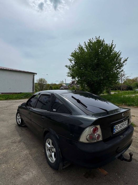 Продам машину Opel Vectra -B