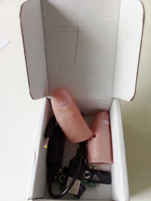 Dedos falsos com LED's