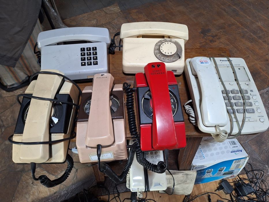 Telefony stacjonarne z czasów PRL