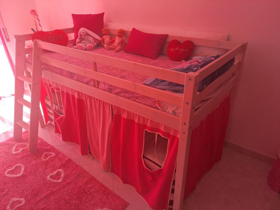 Estudio criança com colchao