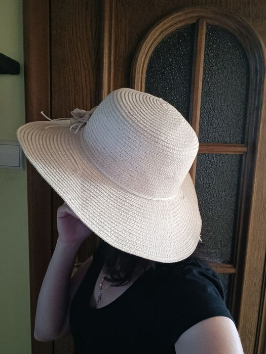 Kapelusz Słomkowy Plażowy damski na Lato z Kwiatkiem