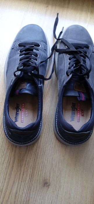 Buty męskie nr 45. Wkładki 29 cm.