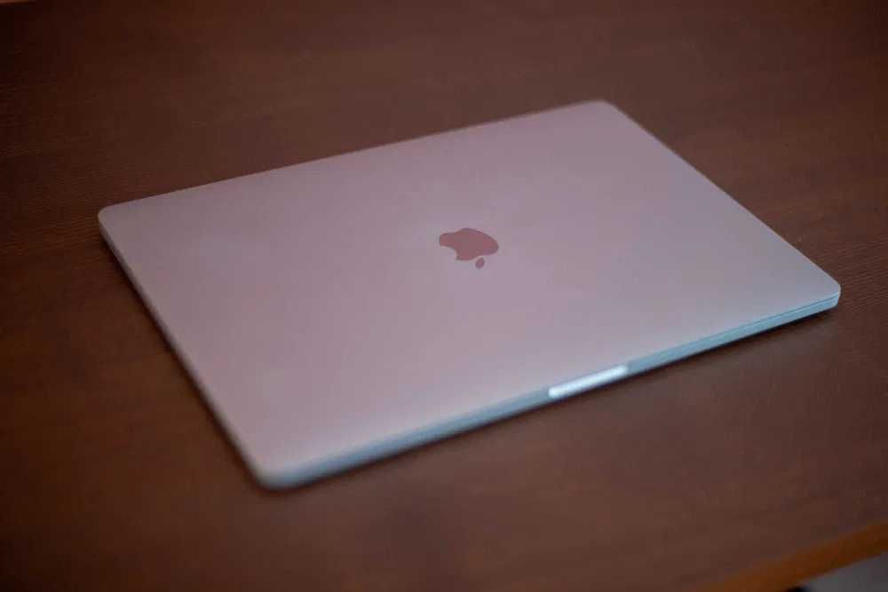 Apple MacBook Pro 16" Retina 4K Modelo A2141 - Mid 2019
