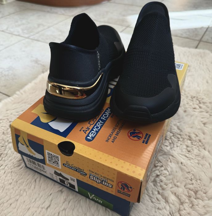 Продам нові сліпони Skechers 36 розміру