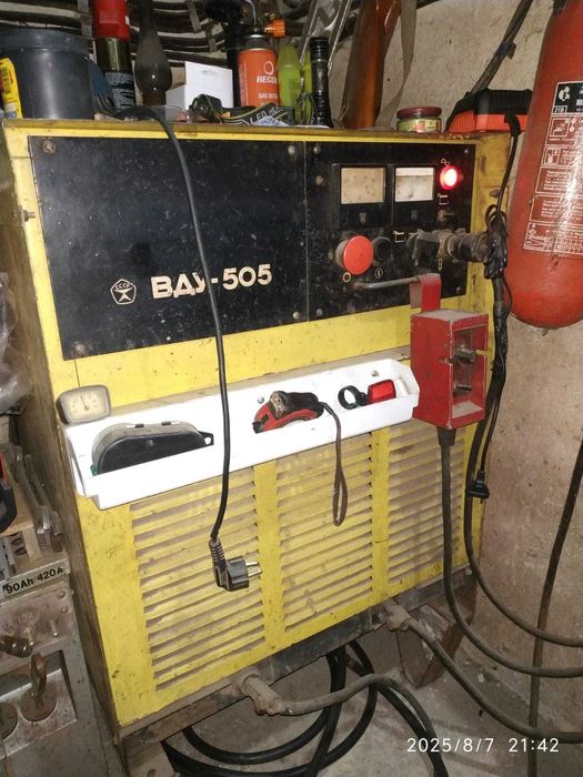 зварювальний апарат ВДУ-505