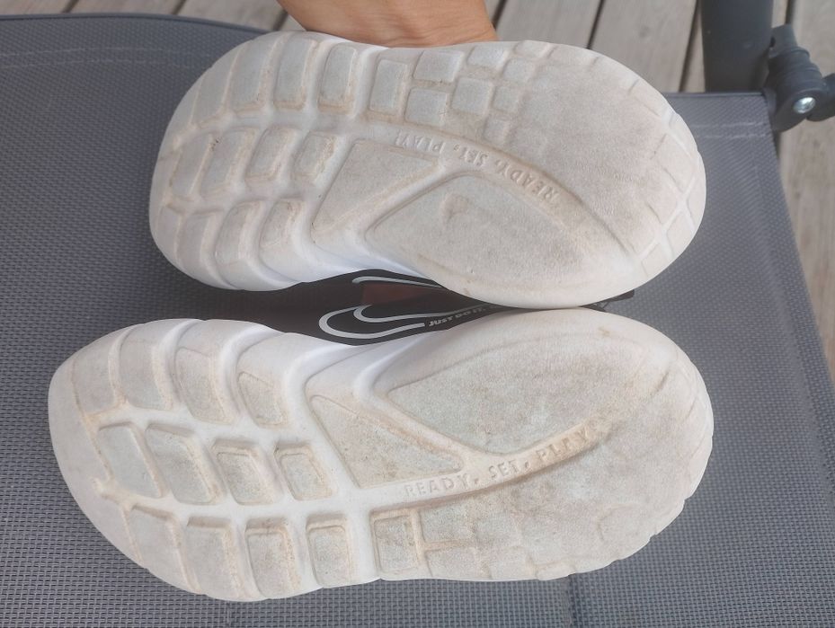 Buty chłopięce Nike 31.5