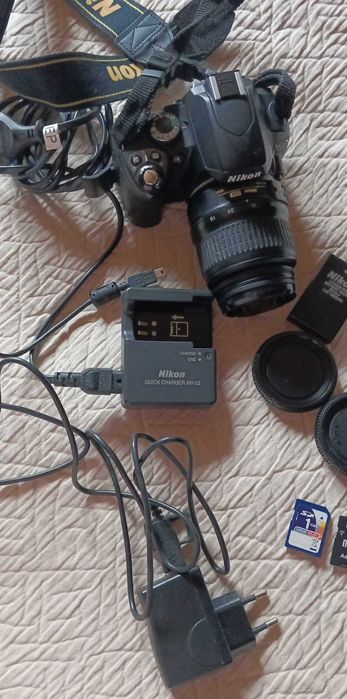 Máquina fotográfica NIKON