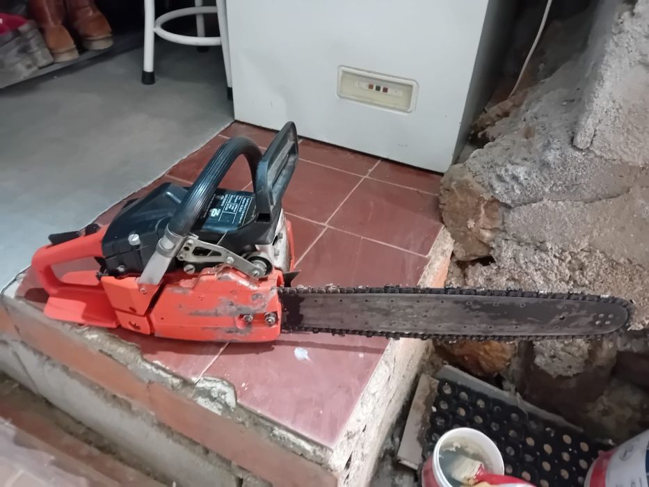 Motoserra em bom estado