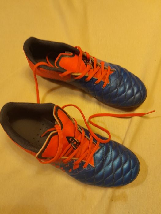 Buty piłkarskie,  turfy KIPSTA,  r.36