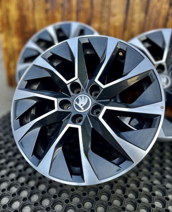 Диски Skoda 5/100 r16 оригінал