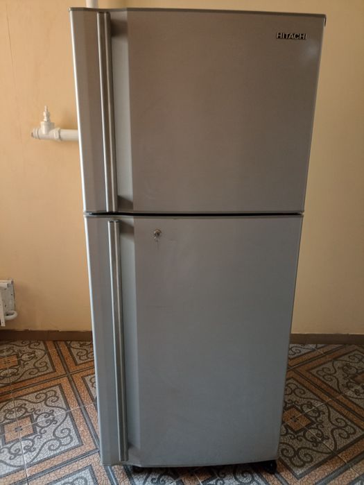 Холодильник Hitachi б/в