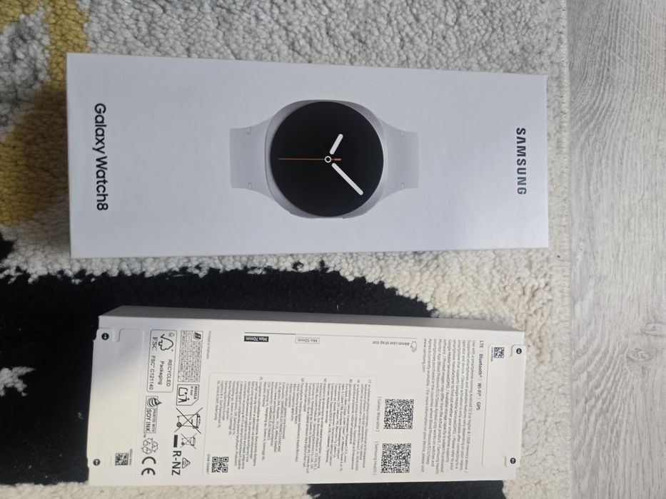 Samsung Galaxy Watch 8 44mm eSIM/LTE Silver – stan idealny 12mcy gwarancji