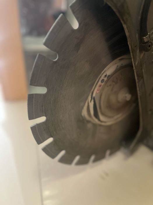 Máquina de corte a gasolina husqvarna k770