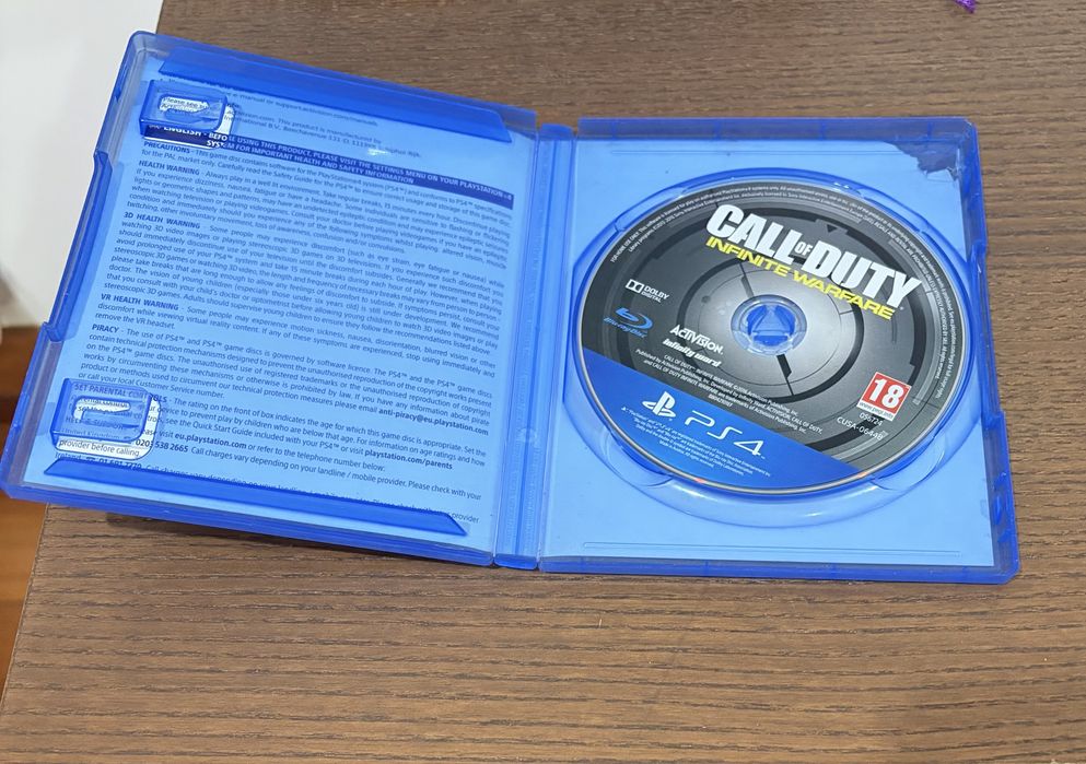 Call of duty infinity warfare + modern warfare ps4