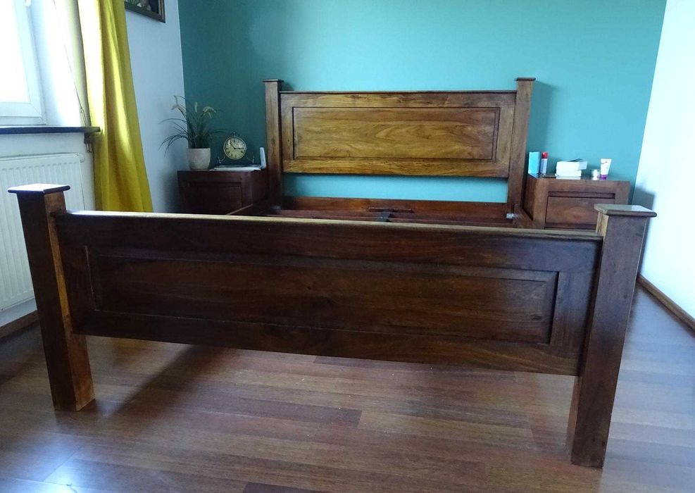 Indyjskie łoże i szafki z litego drewna w stylu kolonialnym AlmiDecor