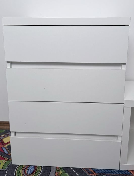 Sprzedam regal z komoda.
