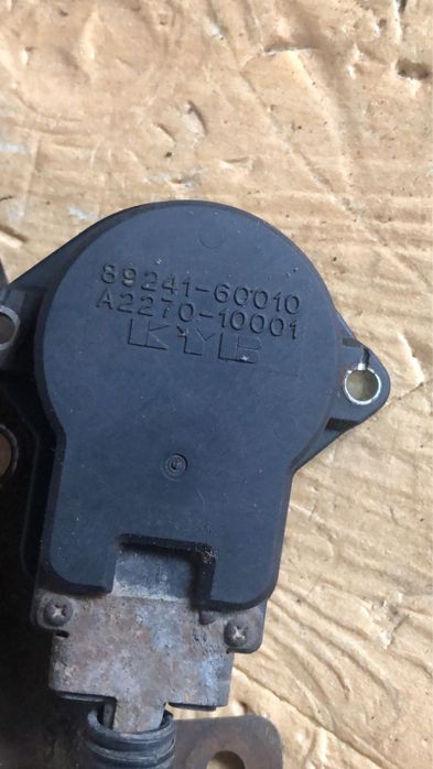 Актуатор амортизаторов,подвески toyota land cruiser 120,150 lexus gx