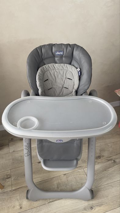 Продам стульчик chicco