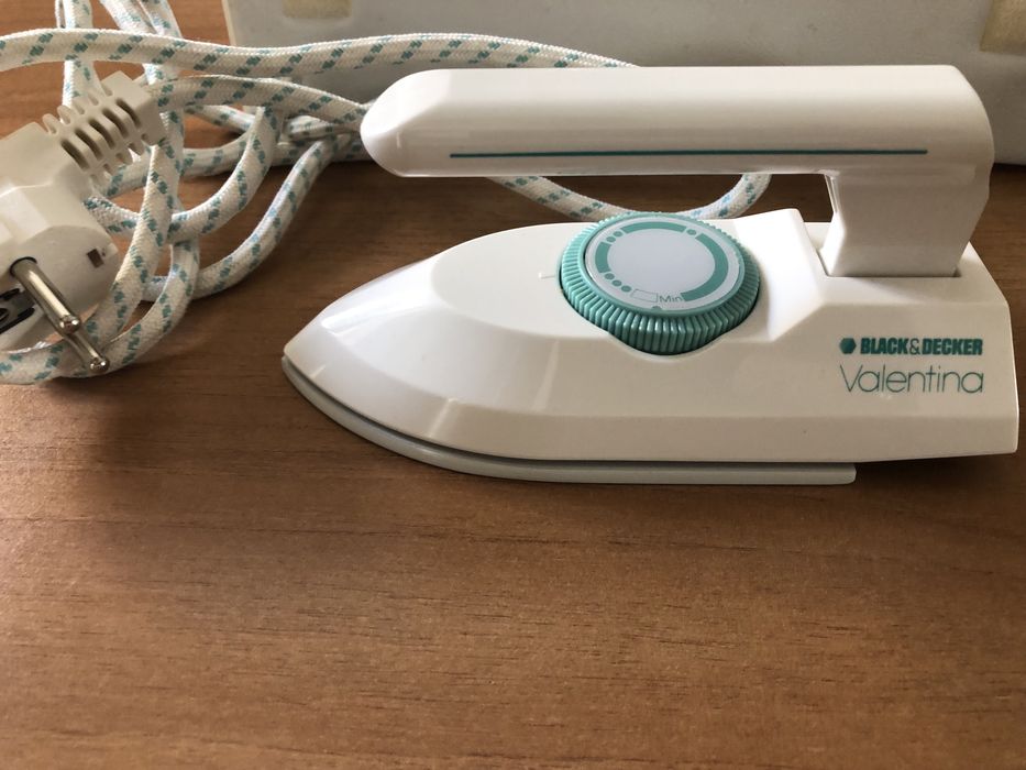 Ferro de engomar de viagem - Black & Decker -modelo VA 301