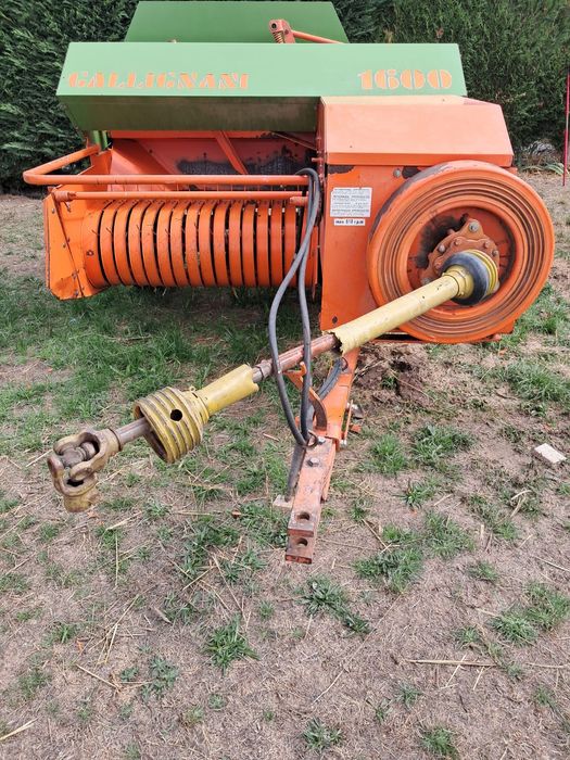 Enfardadeira Gallignani 1600 em excelente estado