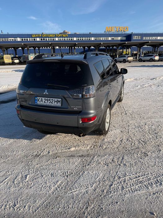 Mitsubishi Outlander XL 2012 2.4 бензин