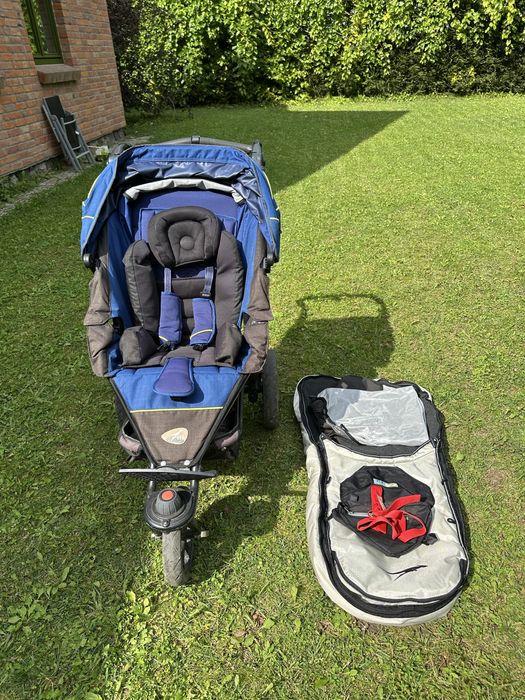 Wózek spacerowy terenowy trójkołowy do biegania TFK Joggster Trail niebieski