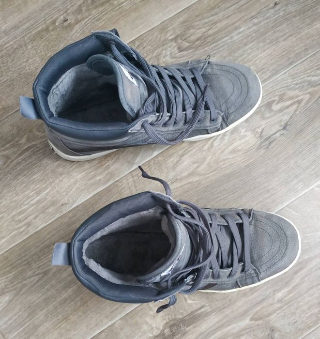 Продам чоловічі зимові кросівки.  Розмір 43-44.  Ціна 640 гр.