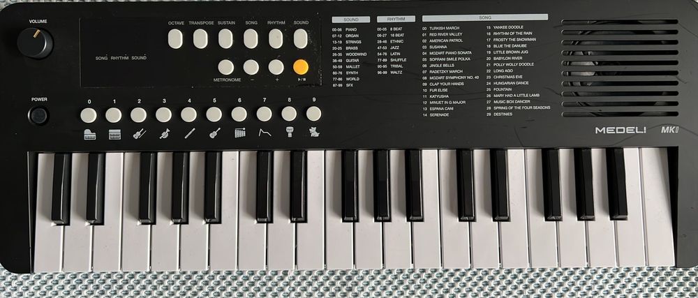 Teclado a pilhas