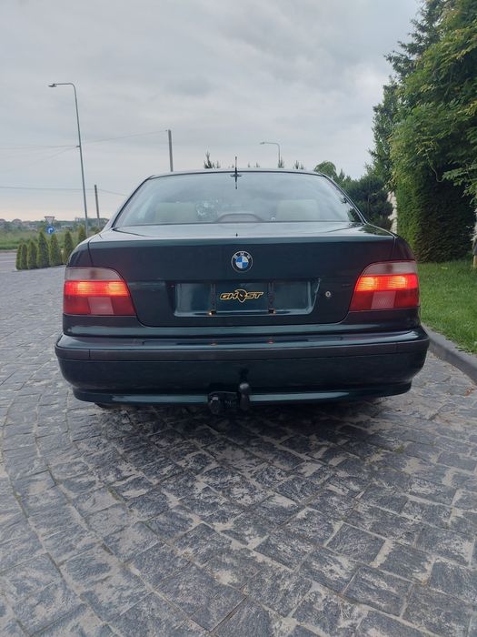 BMW 5-series e39 528i