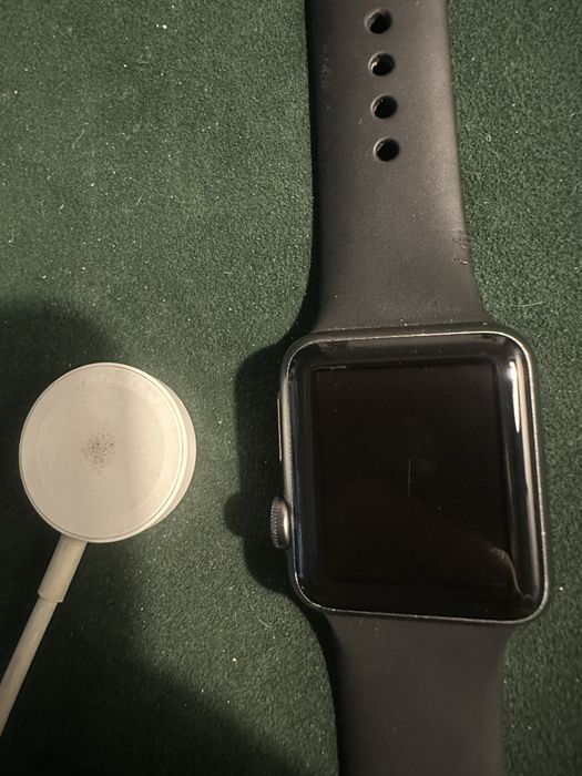 Smartwatch Apple Watch Series 1 38mm gwiezdna szarość + ładowarka
